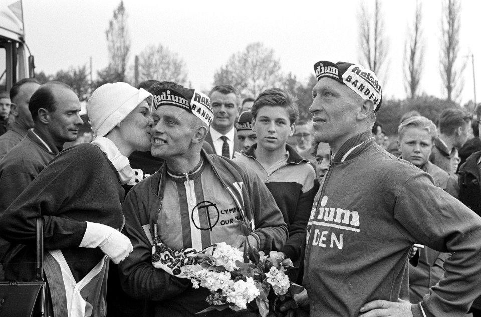 Olympiatour Belg Hesseldonckx over finish Van Geut en Janssen in stevige vechtpa, Bestanddeelnr 913-9716