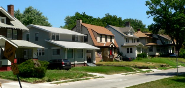 Omaha, Nebraska 2440-2436-2430-2426-2422-2418 Redick Ave