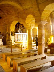 Olleros de Pisuerga - Ermita rupestre de San Justo y San Pastor, interior 13