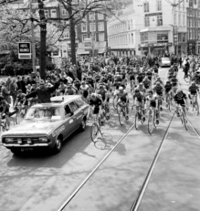 Olympias Tour in Amsterdam van start, Bestanddeelnr 927-1488