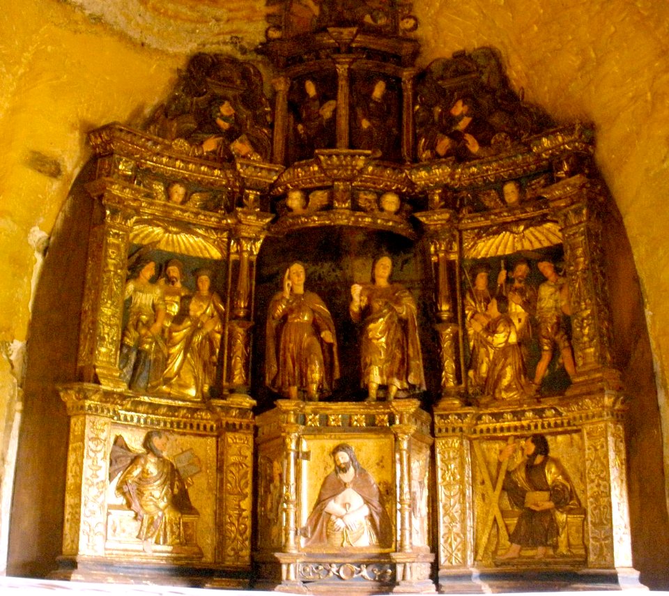 Olleros de Pisuerga - Ermita rupestre de San Justo y San Pastor, interior 06