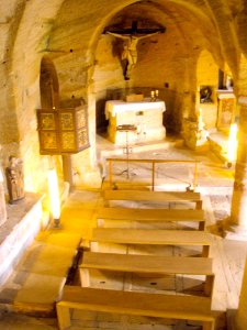 Olleros de Pisuerga - Ermita rupestre de San Justo y San Pastor, interior 10