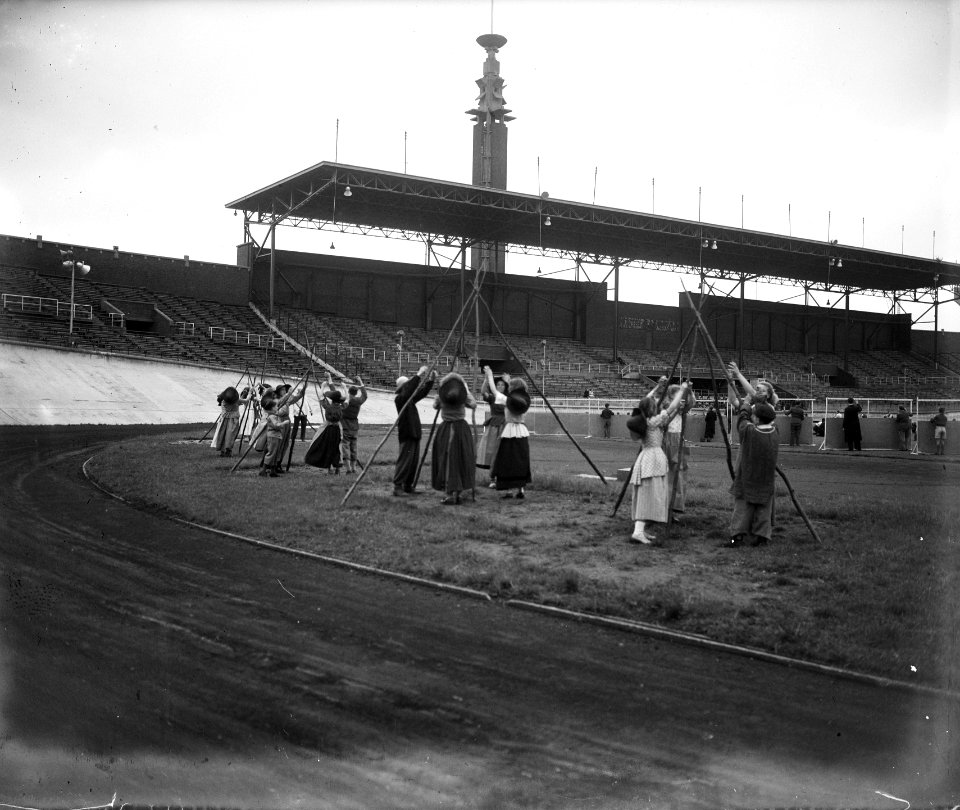 Olympisch Stadion. Repetitie Dag van de Jeugd., Bestanddeelnr 934-6898