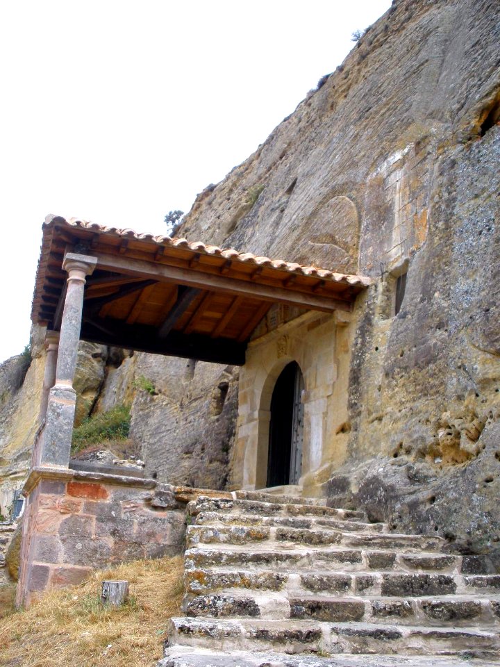 Olleros de Pisuerga - Ermita rupestre de San Justo y San Pastor 01