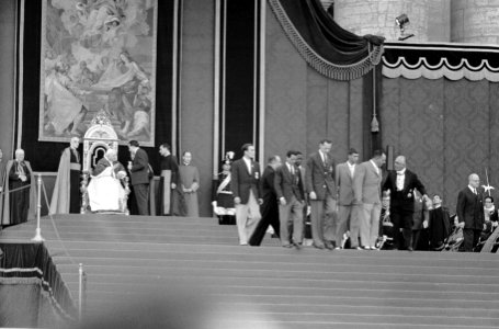 Olympische Spelen te Rome, Paus Johannes XXIII zegent de deelnemers aan de Spele, Bestanddeelnr 911-5388