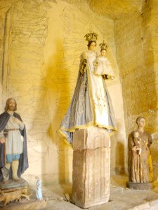 Olleros de Pisuerga - Ermita rupestre de San Justo y San Pastor, interior 08