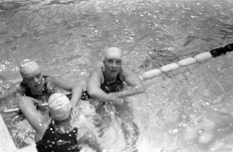 Olympische Spelen te Rome, 400 meter vrije slag dames 1 Von Saltzo, 2 Cederquist, Bestanddeelnr 911-5858