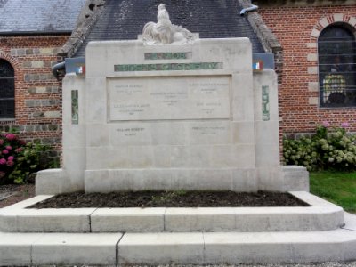 Ollezy (Aisne) monument aux morts