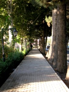 Omar Khayyam boulevard barier sidewalk - Nishapur 02