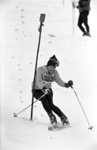 Olympische Spelen Grenoble, nummer 12 Seiwald (Oostenrijk nummer 13 Allen (USA),, Bestanddeelnr 921-0893