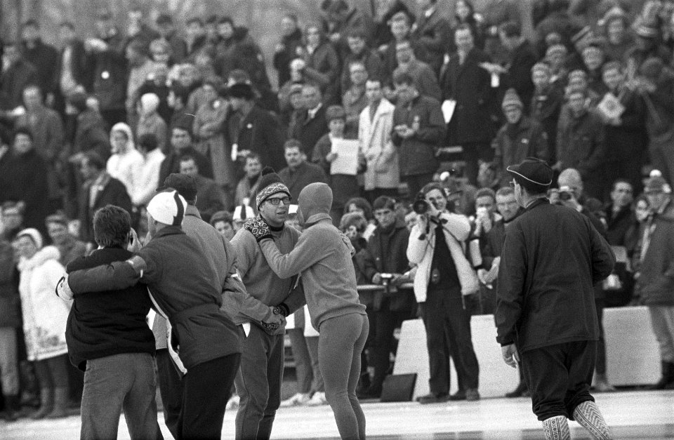 Olympische Spelen Grenoble, Verkerk na rit 1500 meter, Bestanddeelnr 921-0872
