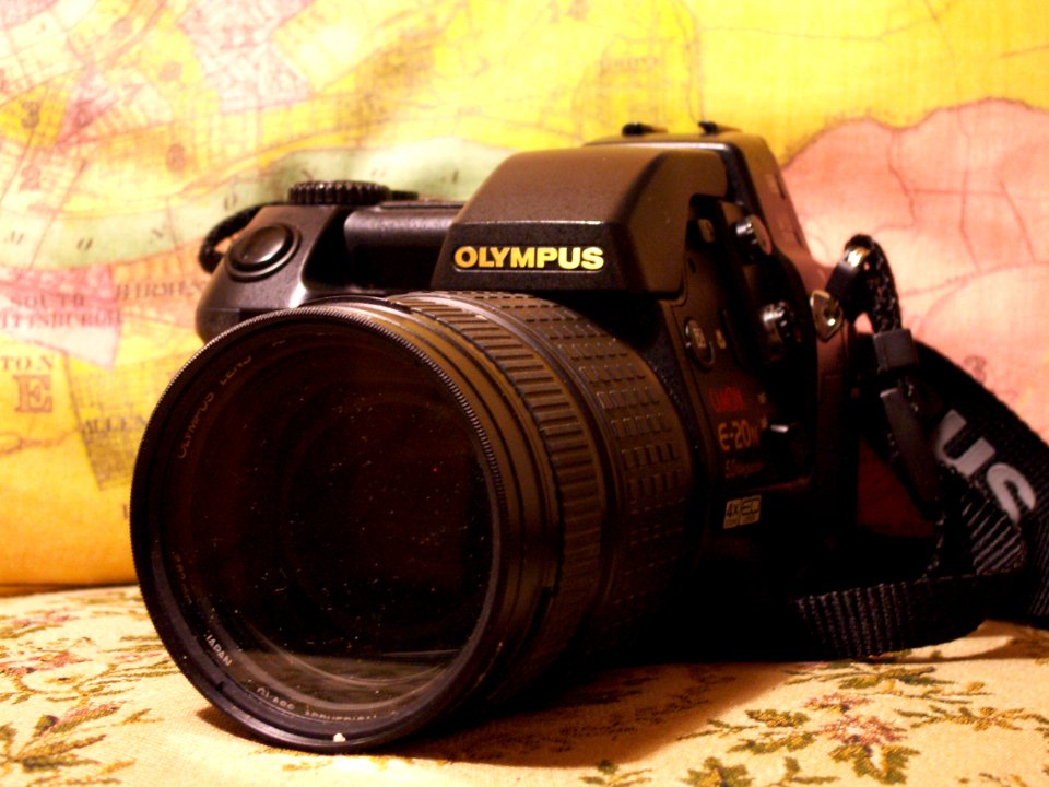 Olympus E-20n