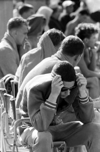 Olympische Spelen te Rome, zwemmer Ronald Kroon beschermt zich tegen de zon, Bestanddeelnr 911-5429