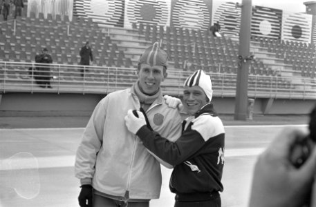 Olympische Spelen Grenoble, Hoeglin (l) en Guttormsen (r), Bestanddeelnr 921-0910