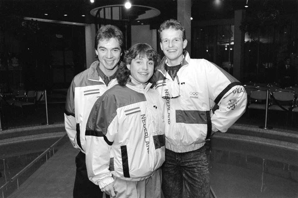 Olympische schaatsploeg in Adam gepresenteerd vlnr Hein Vergeer, Yvonne van Gen, Bestanddeelnr 934-1790