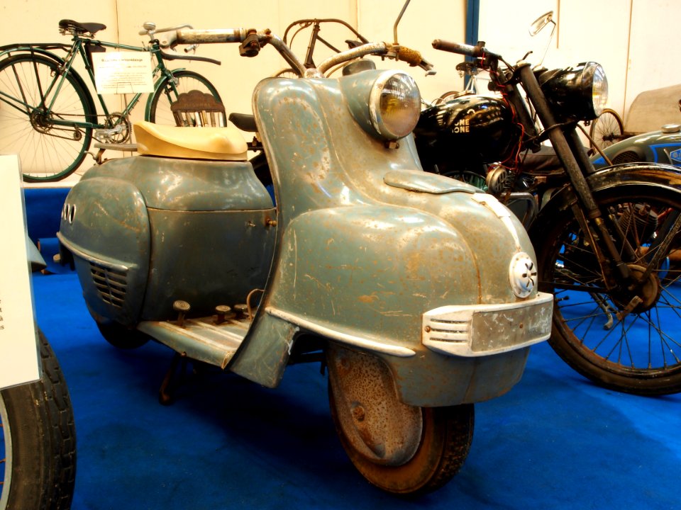 Old Scooter at Automobile museum Reims
