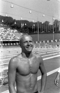 Olympische Spelen te Rome, Amerikaan Larson, zilveren medaille 100 meter vrije s, Bestanddeelnr 911-5425