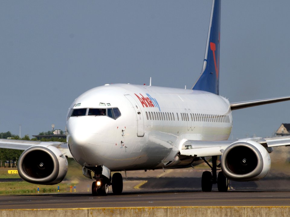 OM-AEX ArkeFly Boeing 737-4Y0 - cn 25178 taxiing 14july2013 pic-001