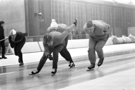 Olympische Winterspelen te Grenoble. Training Nederlandse schaatsers. Voorop Kee, Bestanddeelnr 921-0827