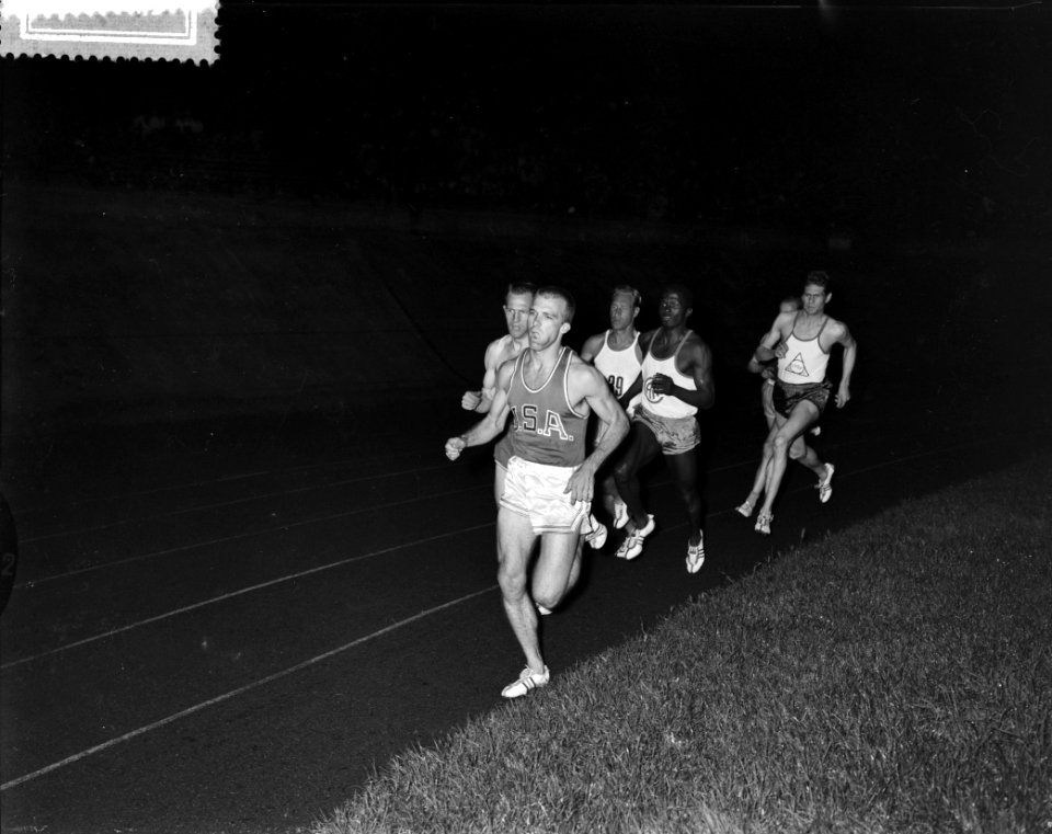 Olympische revances in stadion Amsterdam, 800 meter heren, Bestanddeelnr 911-6043