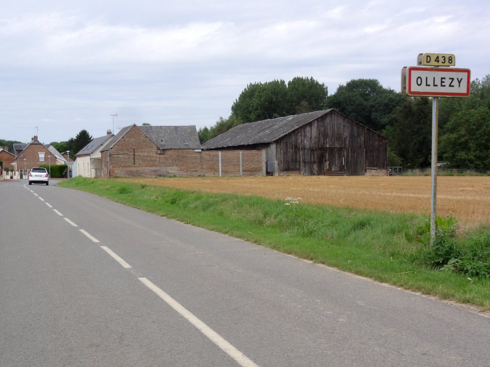 Ollezy (Aisne) city limit sign