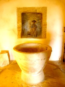 Olleros de Pisuerga - Ermita rupestre de San Justo y San Pastor, interior 09