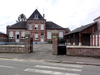 Ollezy (Aisne) mairie-école