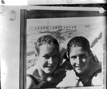 Olympische Spelen te Rome, Cocky Gastelaars en Dawn Fraser (r), Bestanddeelnr 911-5349