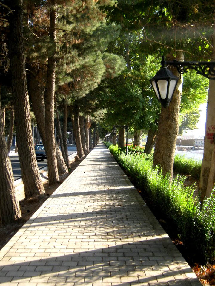 Omar Khayyam boulevard barier sidewalk - Nishapur 08