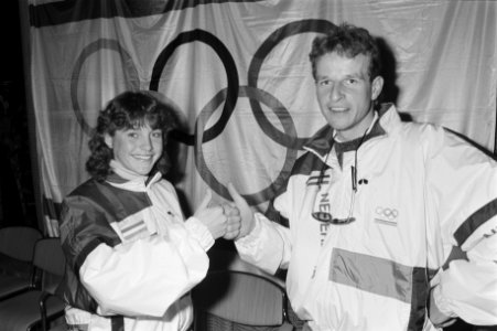 Olympische schaatsploeg in Amsterdam gepresenteerd Yvonne van Gennip en Leo Vis, Bestanddeelnr 934-1793