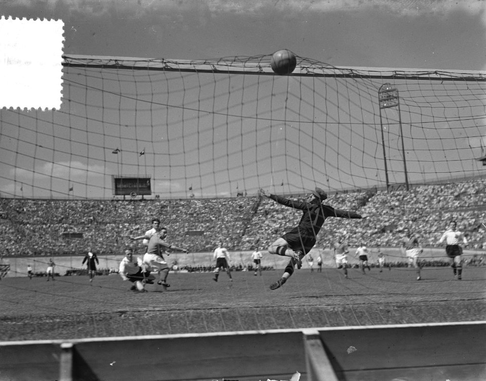 Olympische dag in stadion voetbal, Bestanddeelnr 905-1253