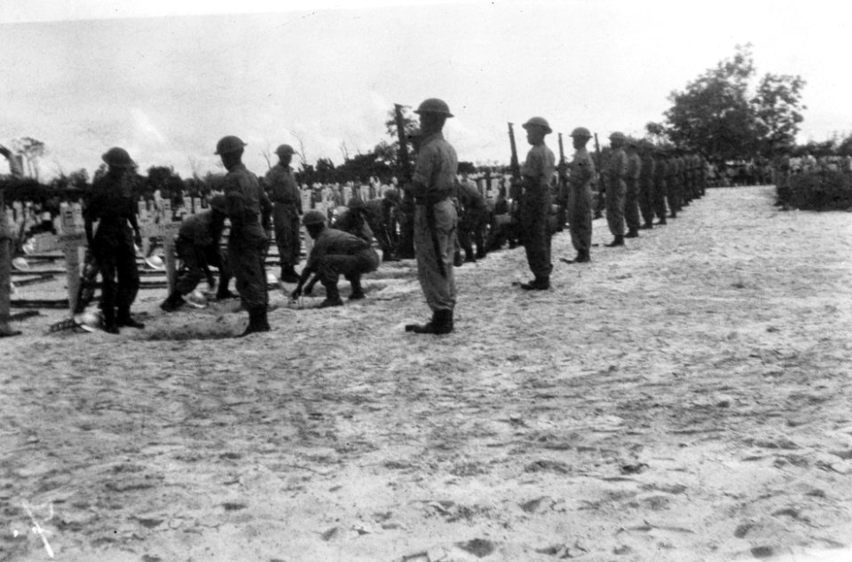 Op 30 November is onder zeer grote belangstelling het Ereveld te Balikpapan ing, Bestanddeelnr 14846