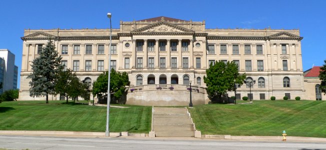Omaha Central HS from E 1
