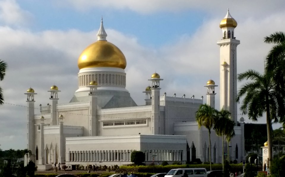 Omar Ali Saifuddien Mosque