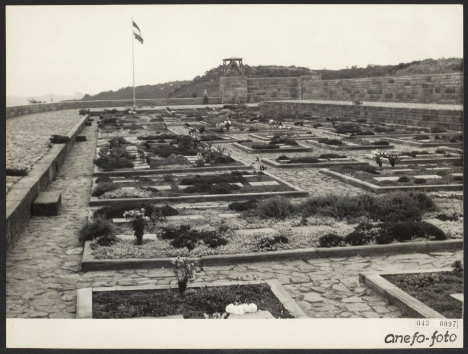 Oorlogsgraven, begraafplaatsen, Bestanddeelnr 043-0097