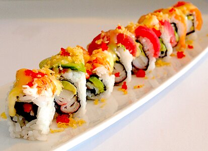 Raw rice roll