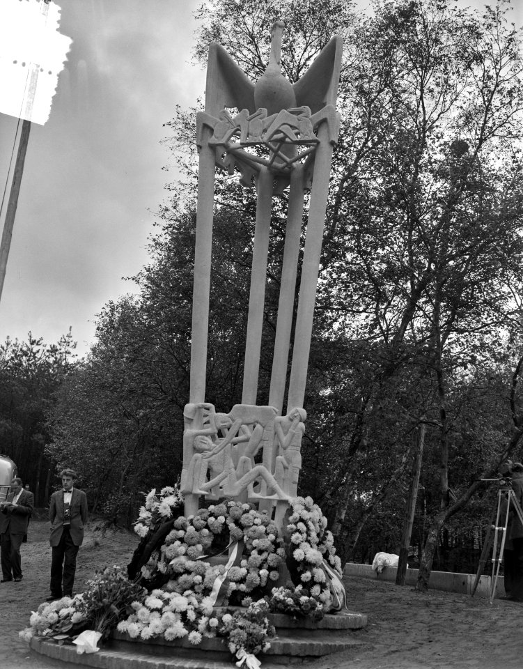Onthulling te Best van het oorlogsmonument voor de Amerikaanse soldaat Joe Mann, Bestanddeelnr 908-0065