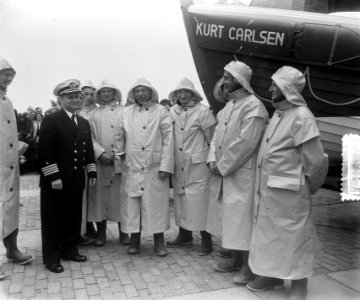 Onthulling nieuwe reddingsboot te Noordwijk door Kurt Carlsen, Bestanddeelnr 905-7794