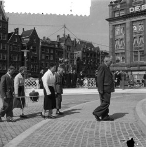 Onthulling Nationaal Monument Urnen (Utrecht), Bestanddeelnr 907-7413