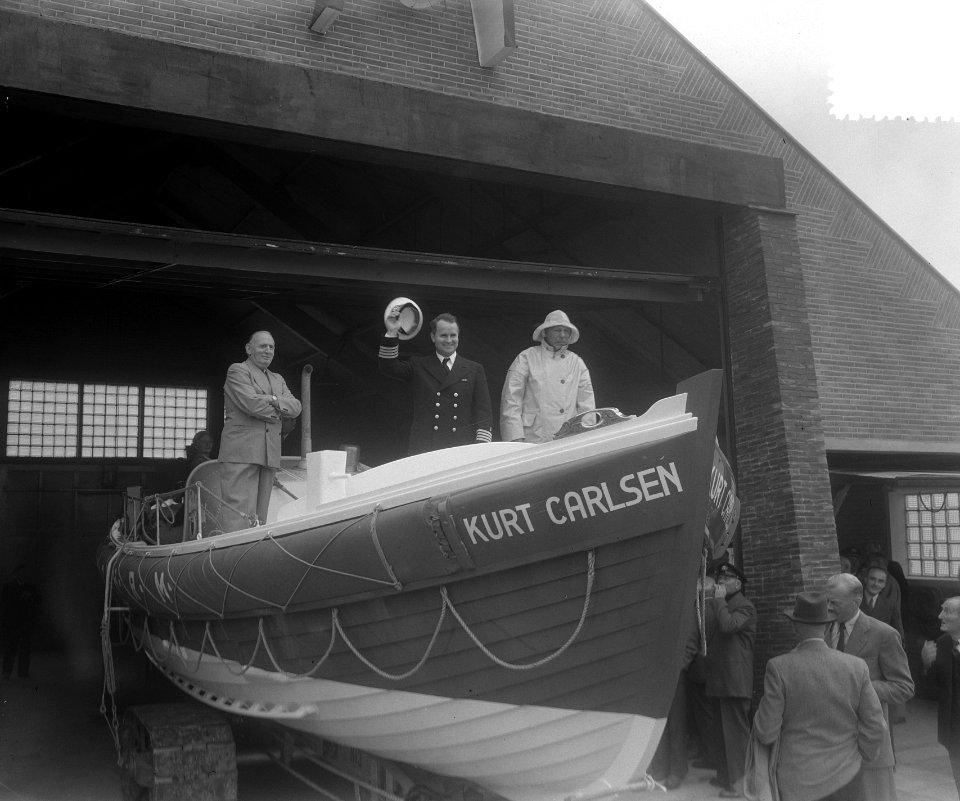 Onthulling nieuwe reddingsboot te Noordwijk door Kurt Carlsen, Bestanddeelnr 905-7793