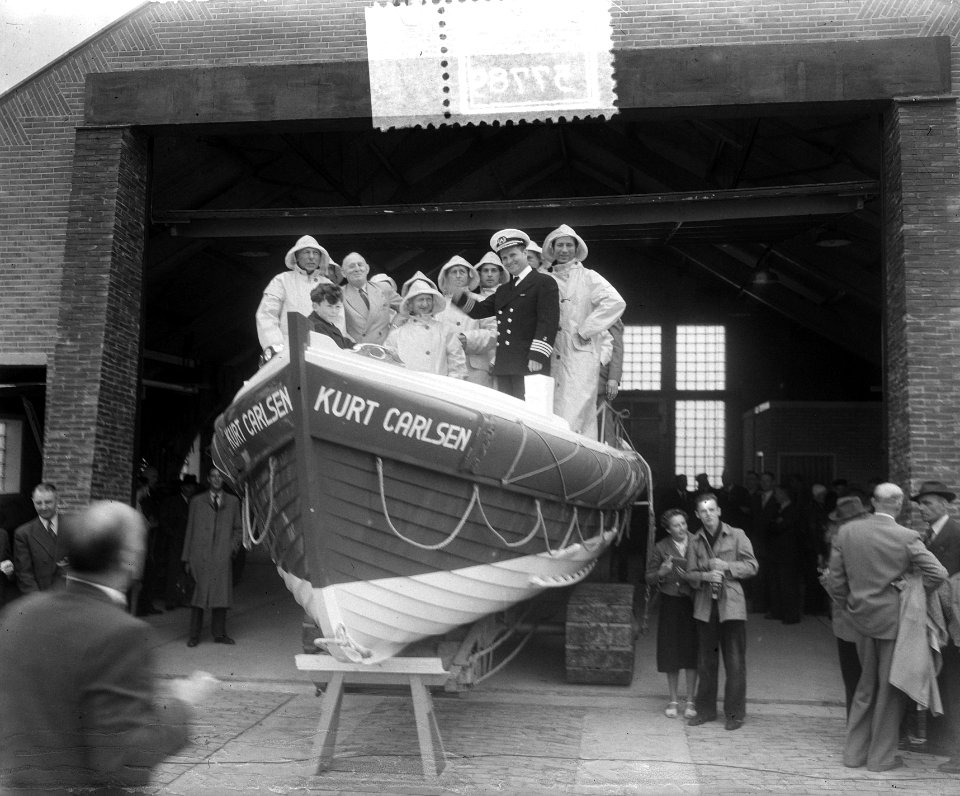 Onthulling nieuwe reddingsboot te Noordwijk door Kurt Carlsen, Bestanddeelnr 905-7789