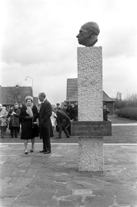 Onthulling monument ter nagedachtenis aan de verzetsstrijder J.J.F. Borghouts in, Bestanddeelnr 920-1708