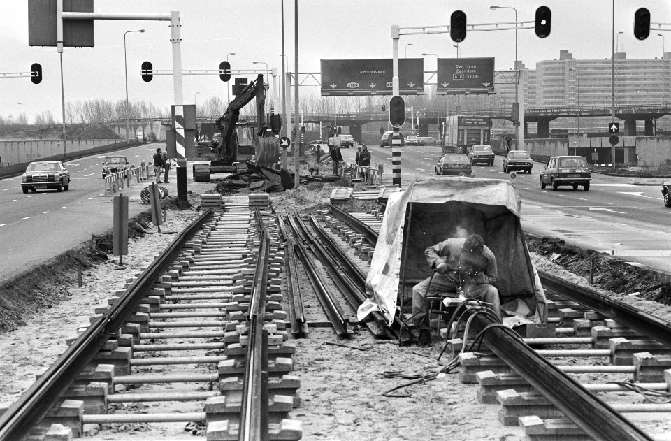 Op Europaboulevard in Amsterdam wordt tramlijn-4 doorgetrokken van Europaplein n, Bestanddeelnr 931-1651