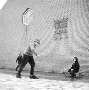 Op de schaats naar school gaat Jaap Verberg uit Den Burg op Texel, Bestanddeelnr 914-8083