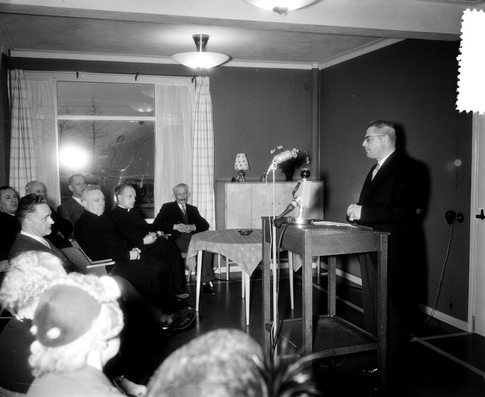 Onthulling standbeeldje vrouwe Elisabeth Gravin van Culemborg, Bestanddeelnr 907-4949