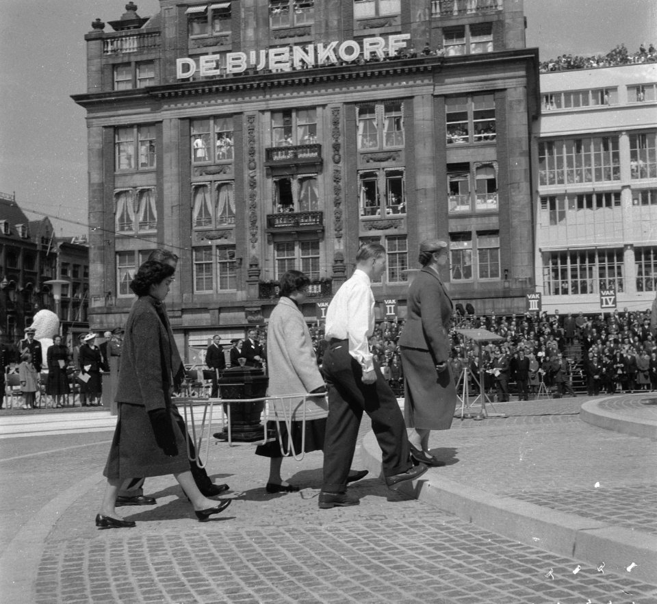Onthulling Nationaal Monument Urnen (Indonesie), Bestanddeelnr 907-7414