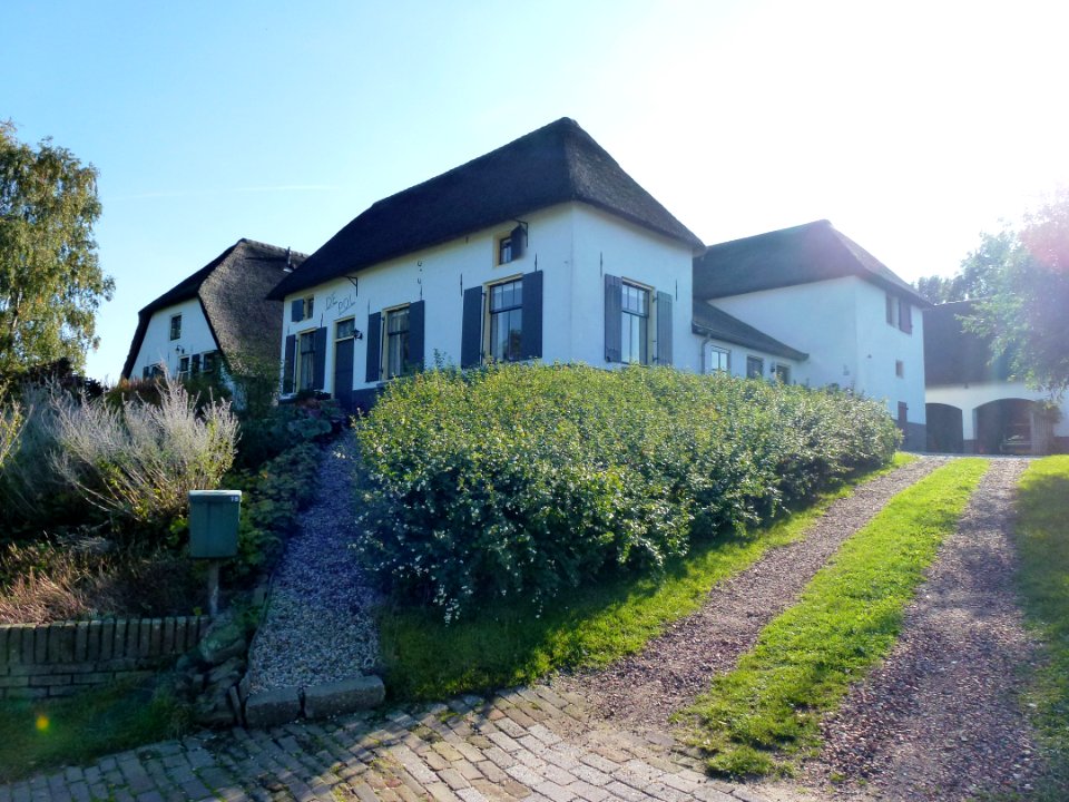 Ooijpolder, terpboerderij de Pol, Ooij