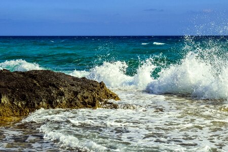 Sea nature smash