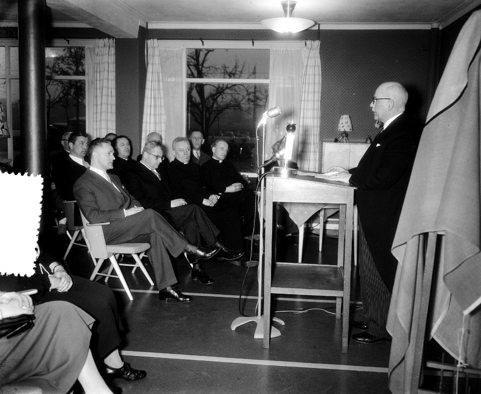 Onthulling standbeeldje vrouwe Elisabeth Gravin van Culemborg, Bestanddeelnr 907-4948