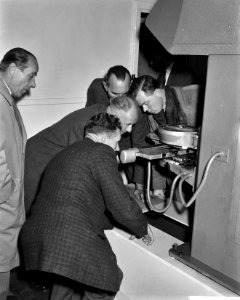 Opdracht Beauchez. Bezoek ingenieurs aan werf Verschure, Bestanddeelnr 913-1176